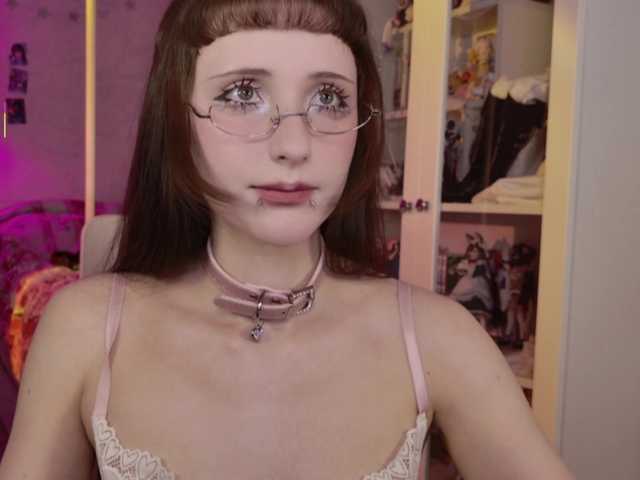 MiraJade live cam on BongaCams