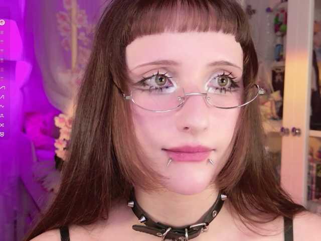 MiraJade live cam on BongaCams