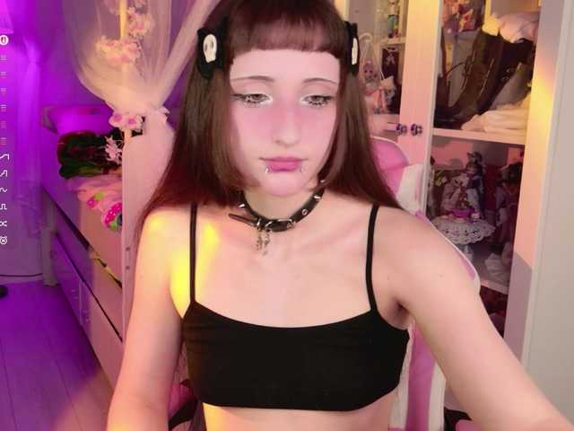 MiraJade live cam on BongaCams