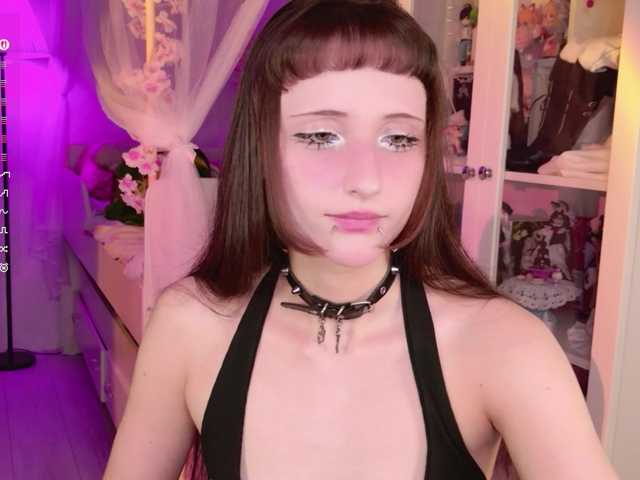 MiraJade live cam on BongaCams