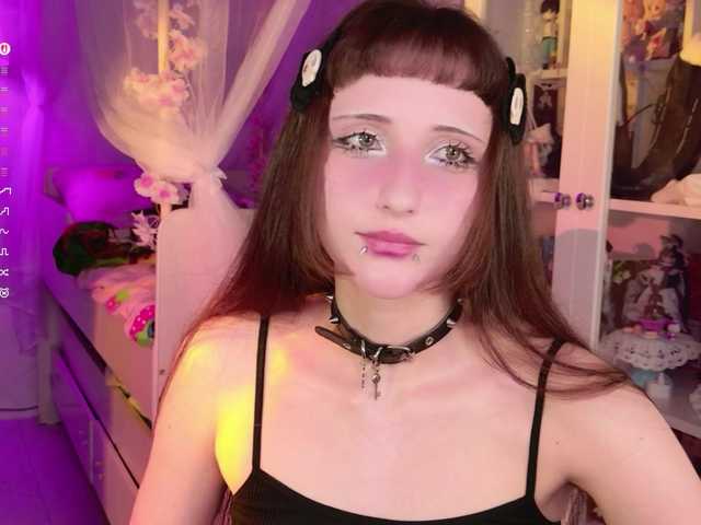 MiraJade live cam on BongaCams