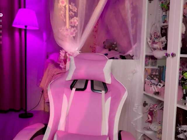 MiraJade live cam on BongaCams