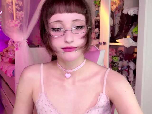 MiraJade live cam on BongaCams