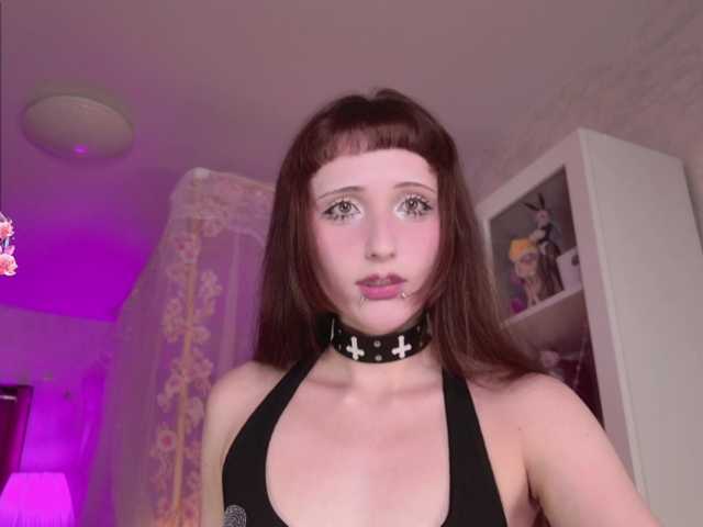 MiraJade live cam on BongaCams