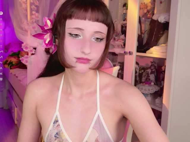 MiraJade live cam on BongaCams