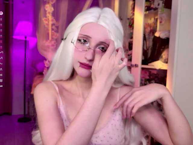 MiraJade live cam on BongaCams