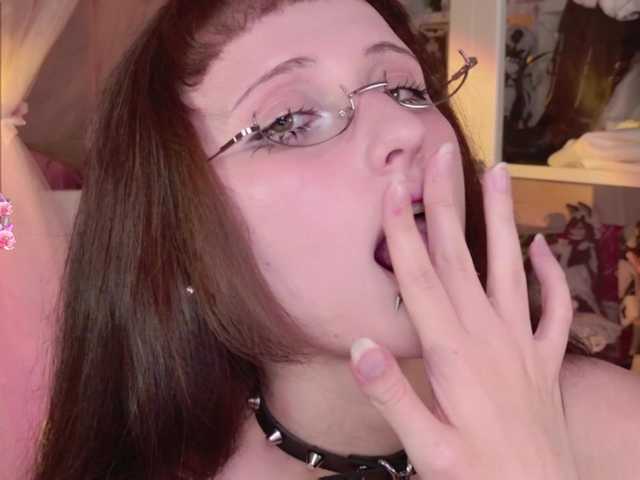 MiraJade live cam on BongaCams