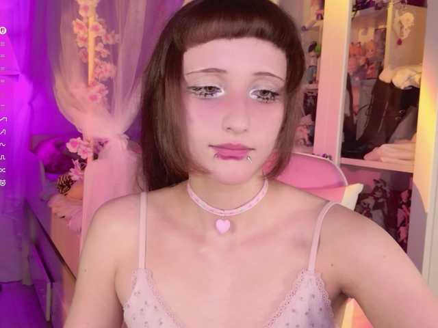 MiraJade live cam on BongaCams