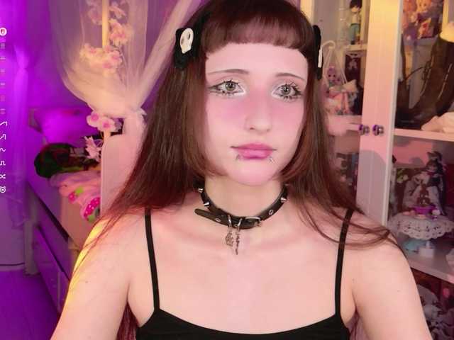 MiraJade live webcam show