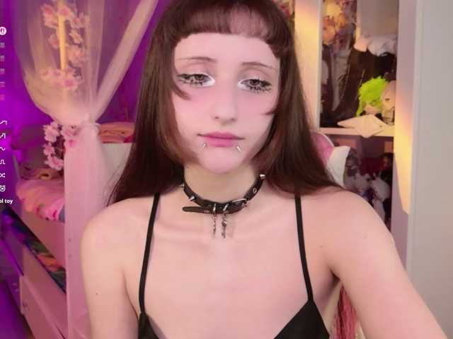 MiraJade live cam on BongaCams