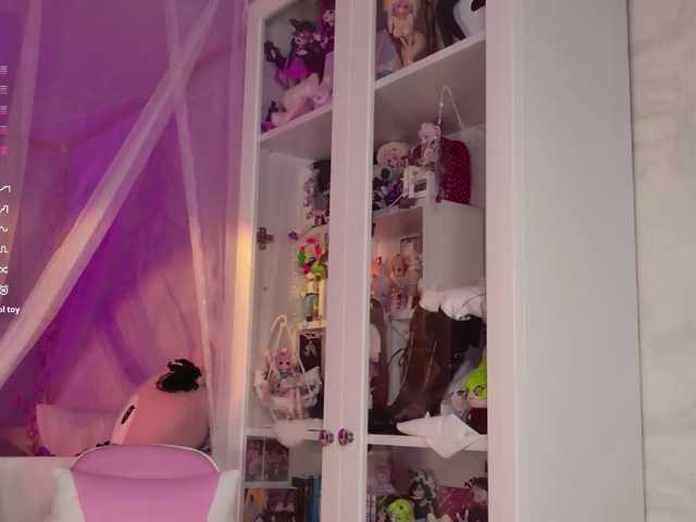 MiraJade live cam on BongaCams
