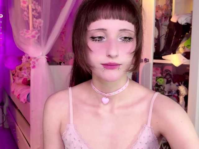 MiraJade live cam on BongaCams