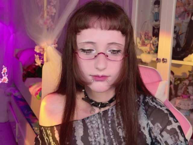 MiraJade live cam on BongaCams