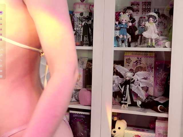 MiraJade live cam on BongaCams