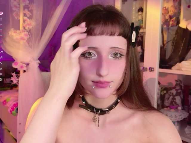 MiraJade live cam on BongaCams