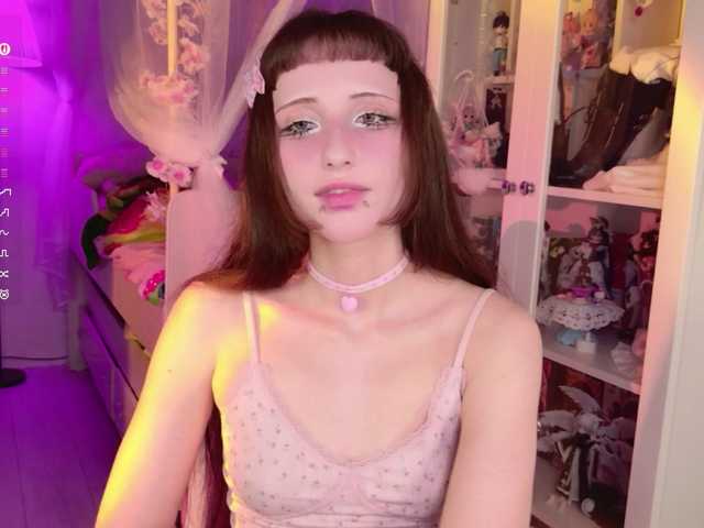 MiraJade live cam on BongaCams