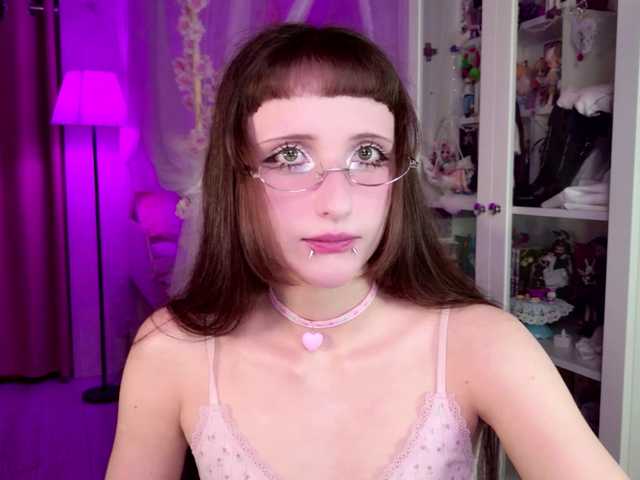 MiraJade live cam on BongaCams