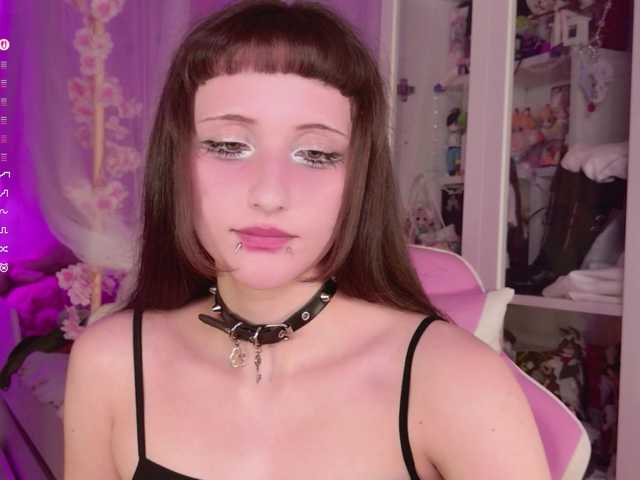 MiraJade live cam on BongaCams