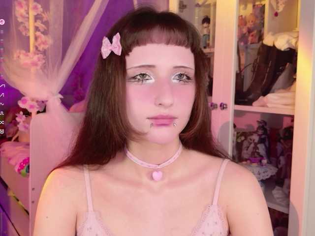 MiraJade live webcam show