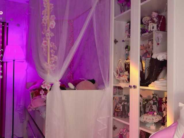 MiraJade live cam on BongaCams