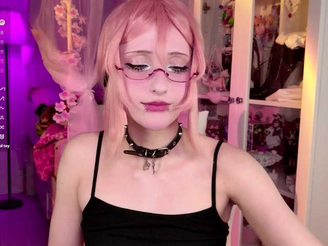 MiraJade live cam on BongaCams