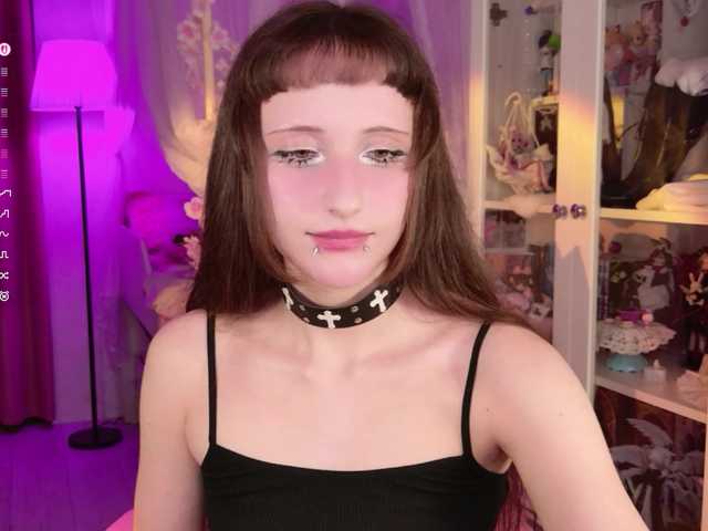 MiraJade live cam on BongaCams