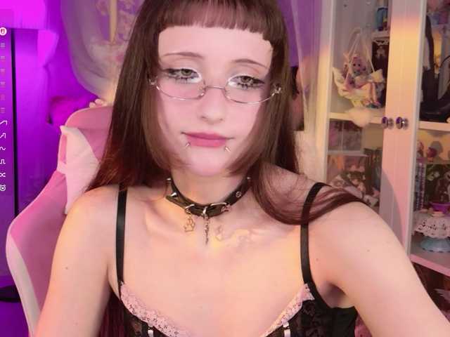 MiraJade live cam on BongaCams