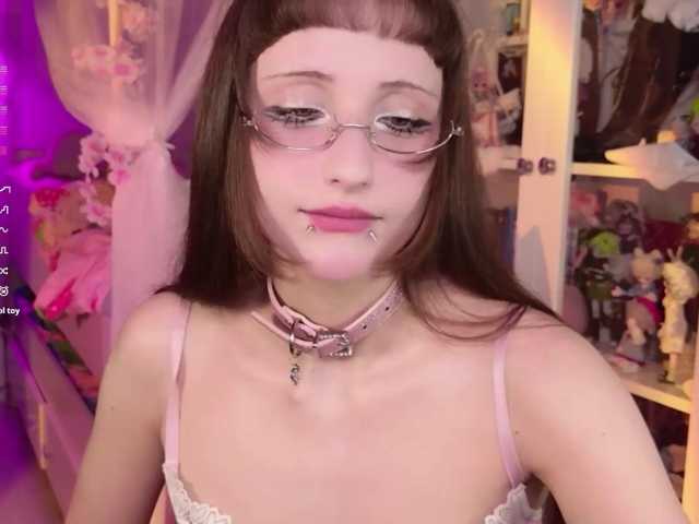 MiraJade live cam on BongaCams