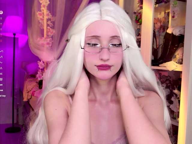 MiraJade live cam on BongaCams