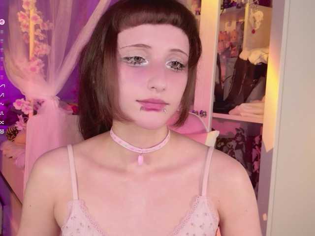 MiraJade live cam on BongaCams