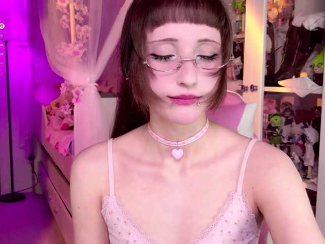 MiraJade live cam on BongaCams