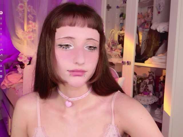 MiraJade live cam on BongaCams