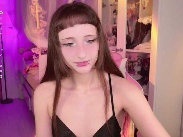 MiraJade live cam on BongaCams