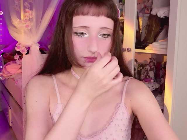 MiraJade live webcam show