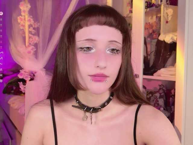 MiraJade live cam on BongaCams