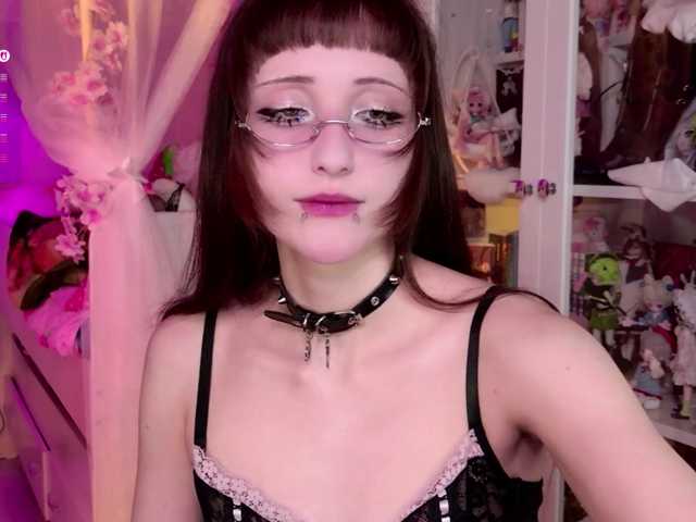 MiraJade live cam on BongaCams