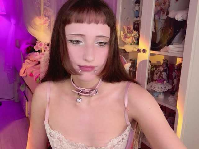 MiraJade live cam on BongaCams
