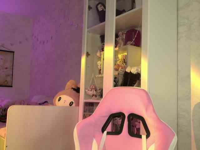 MiraJade webcam