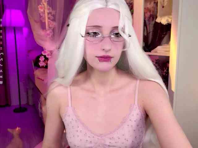 MiraJade webcam