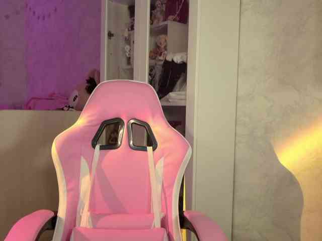 MiraJade webcam