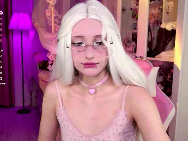 MiraJade webcam
