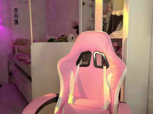 MiraJade webcam