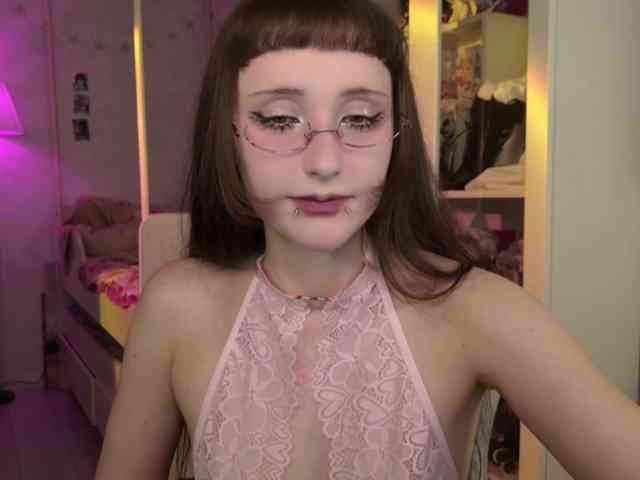 MiraJade webcam
