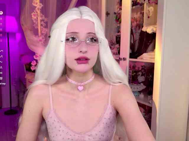 MiraJade webcam