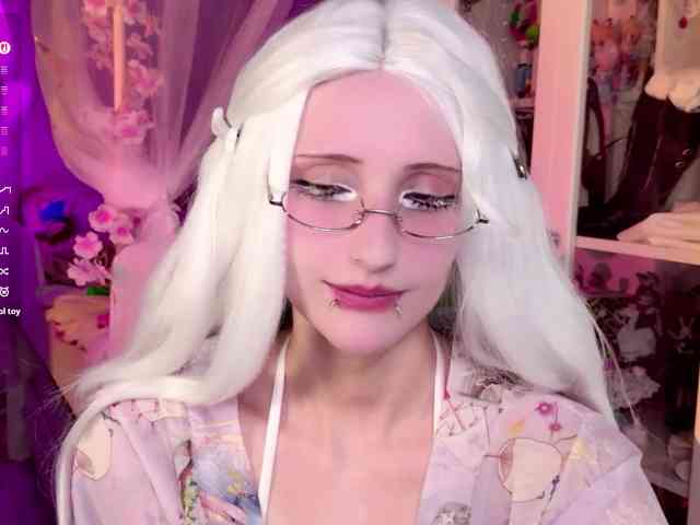 MiraJade webcam