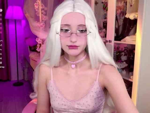 MiraJade webcam