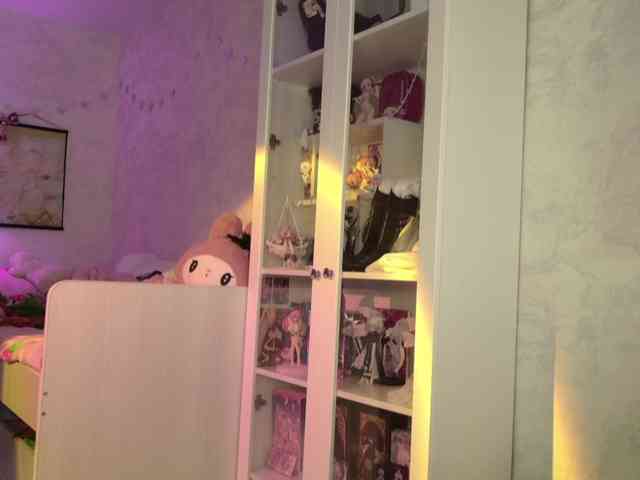 MiraJade webcam