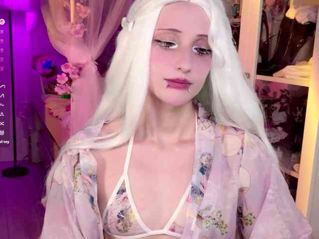 MiraJade webcam