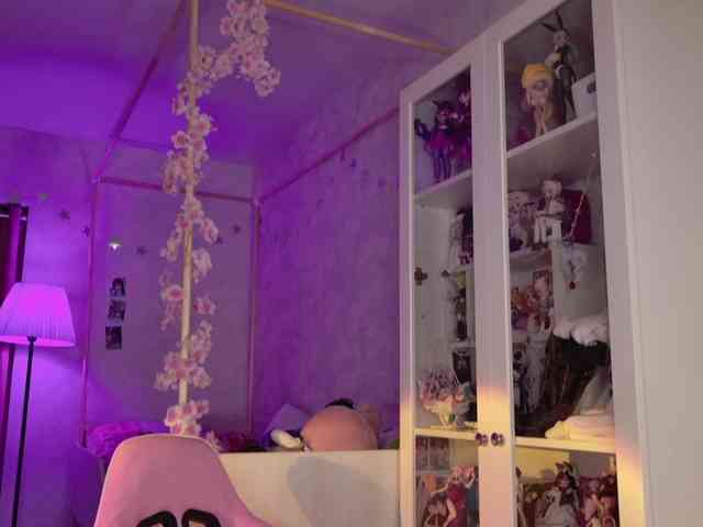 MiraJade webcam