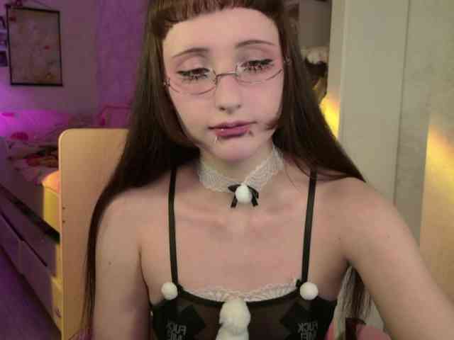MiraJade webcam
